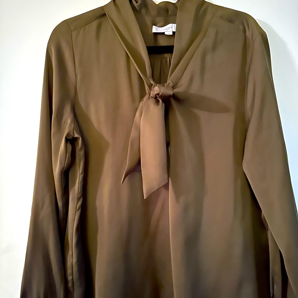 Loft long sleeve satin blouse